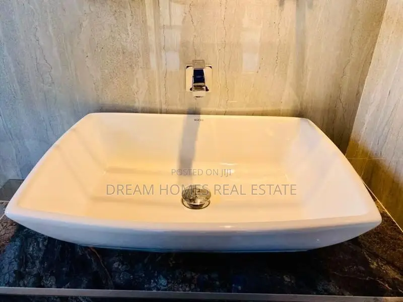 3BR Luxury House on 7.5 Perches – Athurugiriya