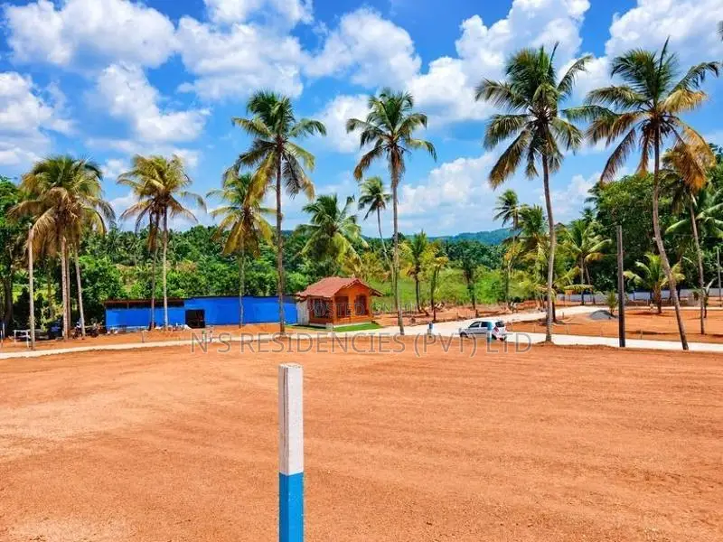 Land for sale in Attanagalla M07
