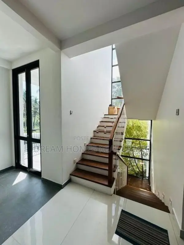 New House For Sale In Athurugiriya