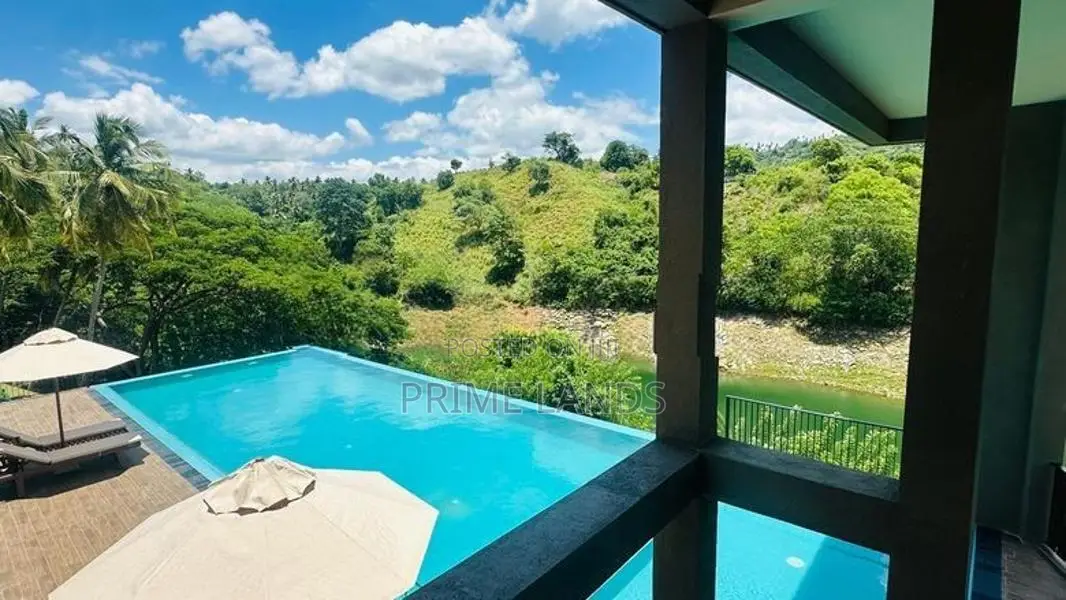 Kandy Victoria Reservoirs luxury Holiday villas