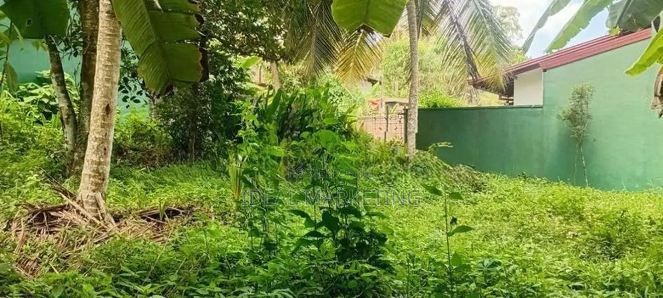 Kesbewa - Bare Land for sale