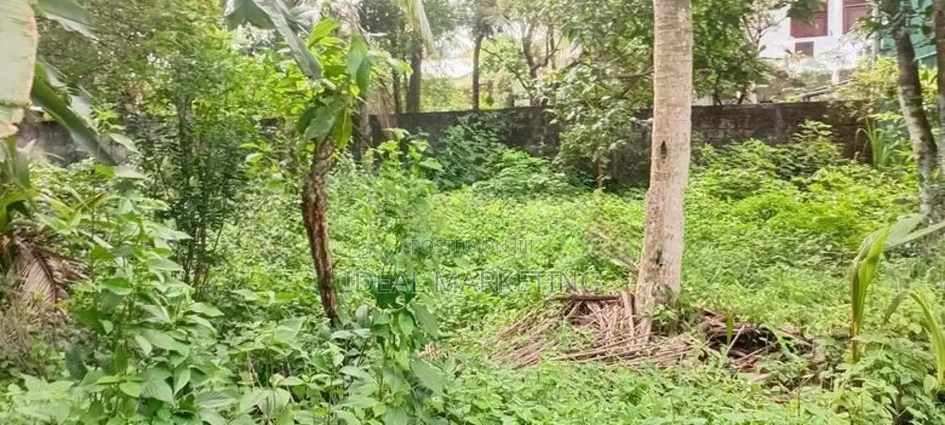 Kesbewa - Bare Land for sale