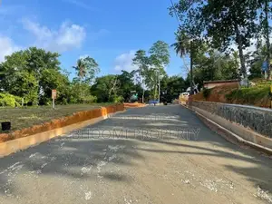 කරාපිටිය නගරයෙන් Land for Sale