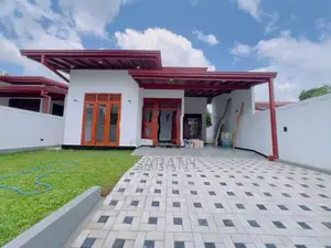 Well Build Super House Sale Athurugiriya