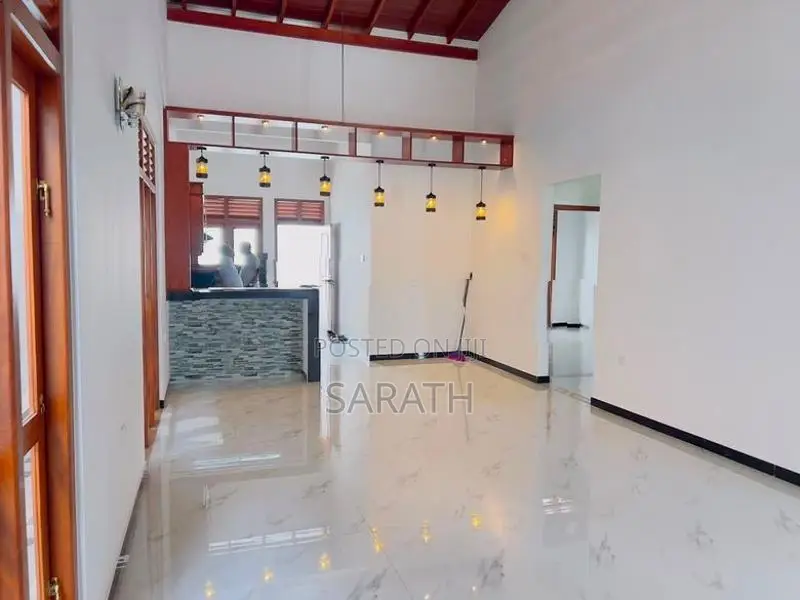 Well Build Super House Sale Athurugiriya