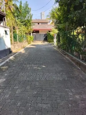 Super Land for Sale in Thalahena Ds10180