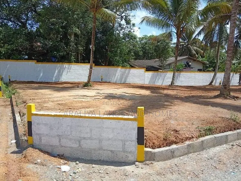 Land for Sale in Kahathuduwa - Polgasowita