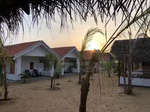 ARUGAM BAY : (5,000 SQFT) 5-AC-CABANA BEACH HOTEL FOR SALE