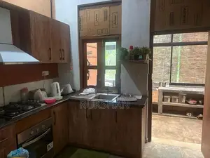 Furnished House in Mixed Crop Land - Mandawela