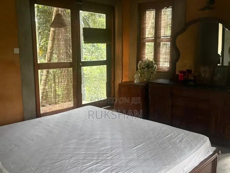 Furnished House in Mixed Crop Land - Mandawela