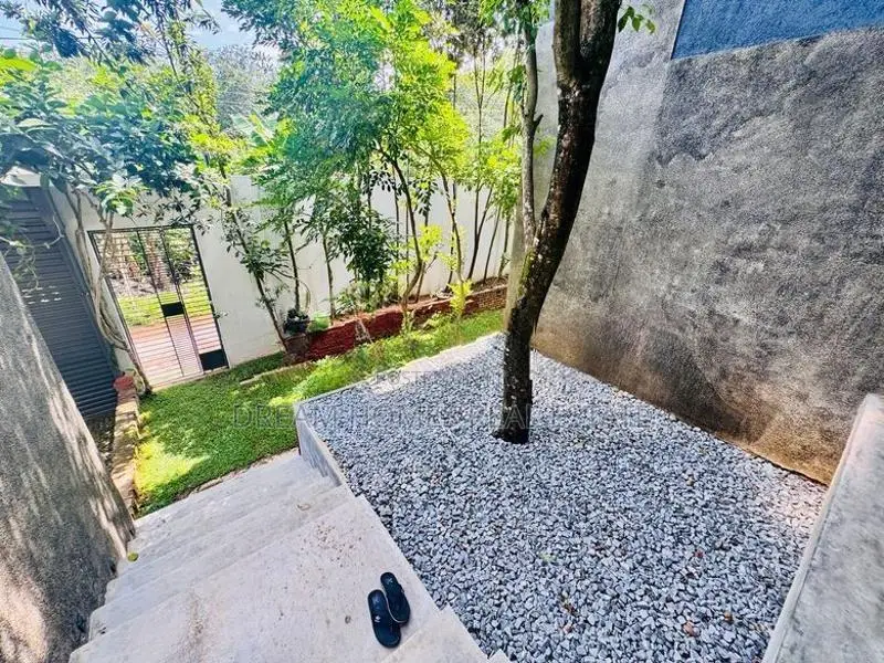 Luxury House for Sale in Rajagiriya – Kalapaluwawa