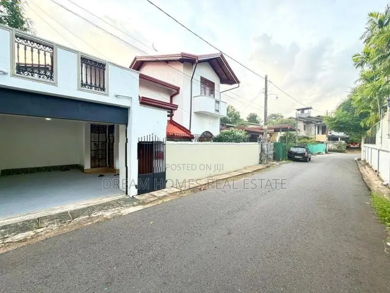 4-Bedroom House for Rent – Thalawathugoda