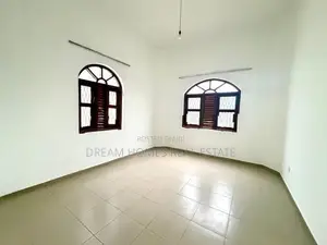 4-Bedroom House for Rent – Thalawathugoda
