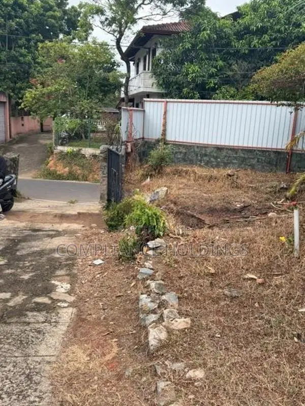 Land with House for Sale in Gangarama Road Boralesgamuwa
