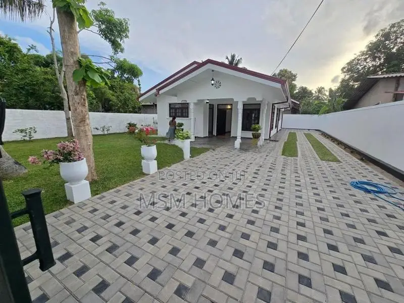 @ Complete House For Sale in Negombo