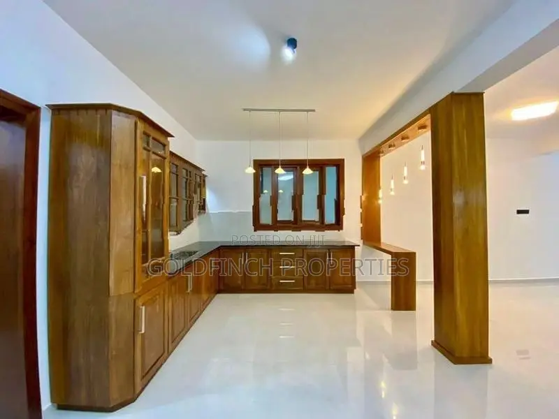 Luxury House For Sale In Wattala