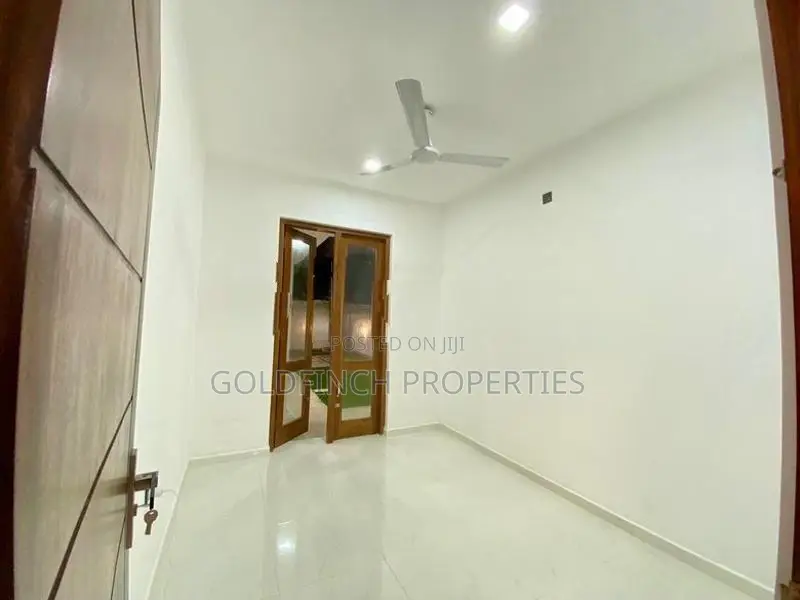 Luxury House For Sale In Wattala
