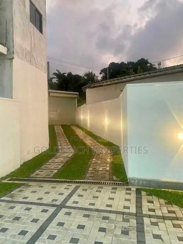Luxury House For Sale In Wattala