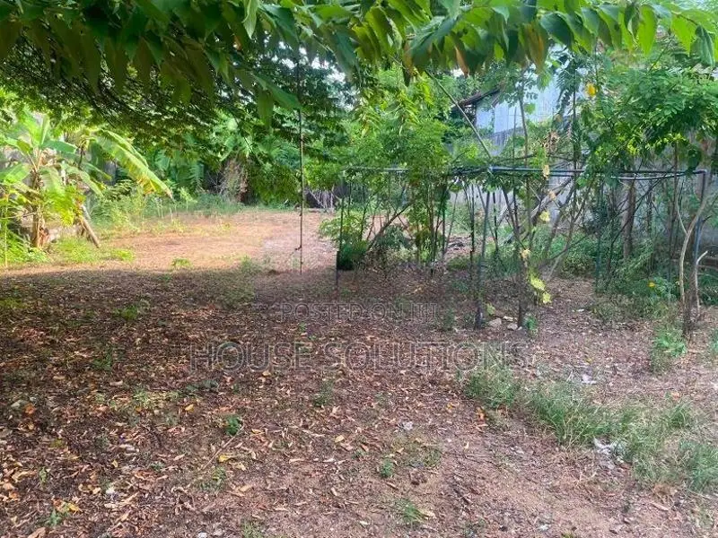 Land for Sale Mtlavinia 13 P 100 m to bus road