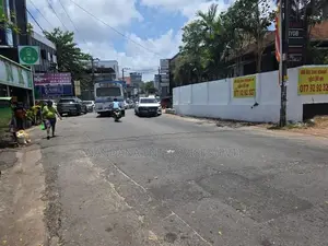 ව්‍යාපාරික ස්ථානයක් සඳහා කුලියට දීමට ඇත
