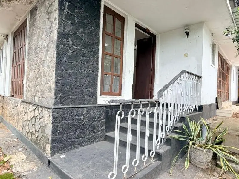 ව්‍යාපාරික ස්ථානයක් සඳහා කුලියට දීමට ඇත