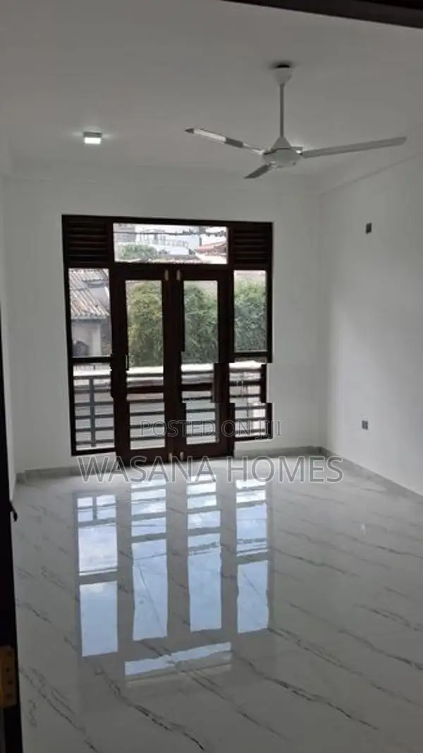 Storey House for sale Nugegoda