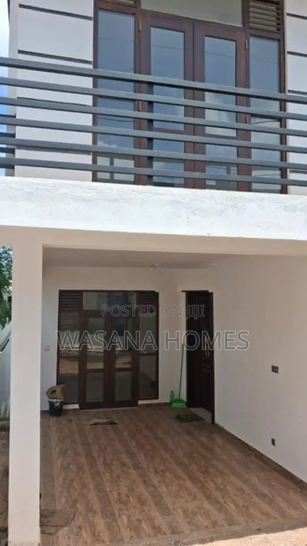 Storey House for sale Nugegoda
