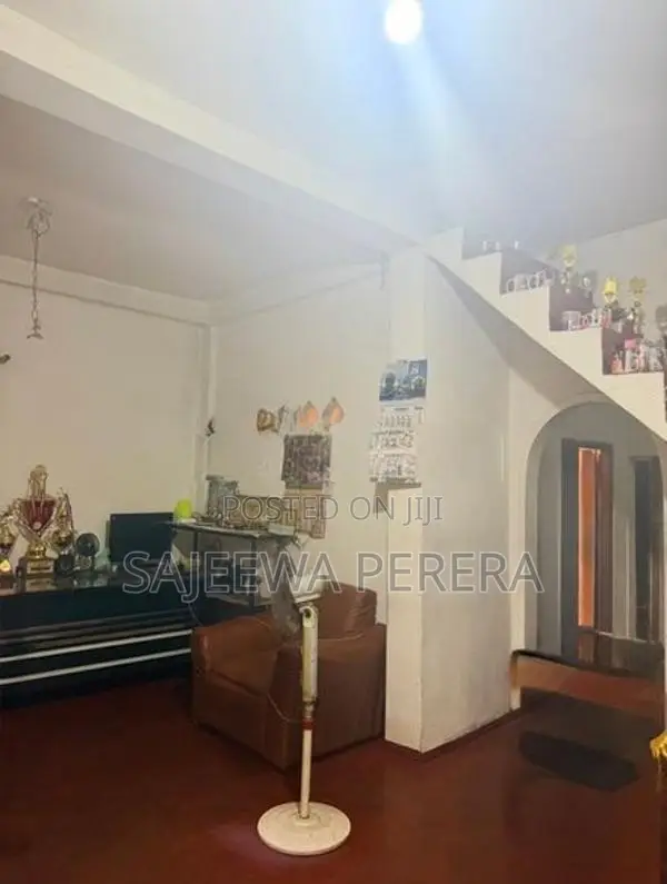 Two Story House for Sale Colombo 14