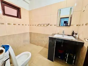 Luxury 5 Bedroom Home for Sale – Pitakotte