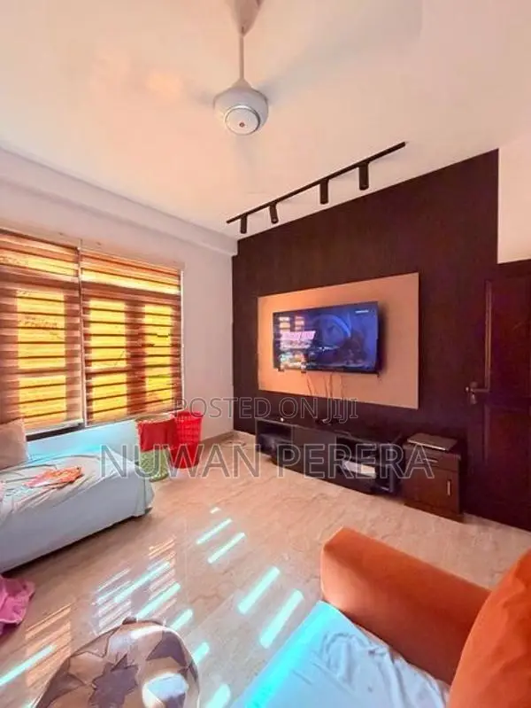 Piliyandala 6 bedrooms solar generated house for sale .