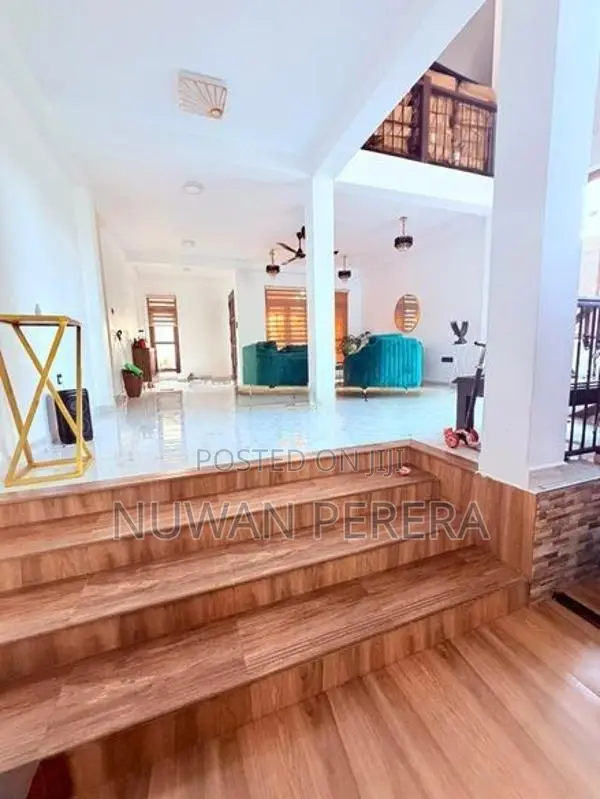 Piliyandala 6 bedrooms solar generated house for sale .