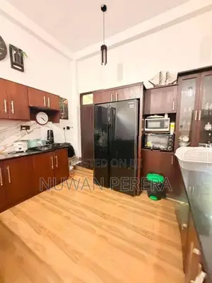 Piliyandala 6 bedrooms solar generated house for sale .