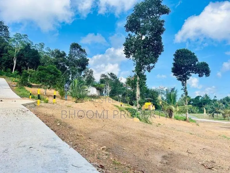 ගාල්ල උඩුගම පාර ජයන්ති හංදියෙන් අගනා බිම් කොටස්