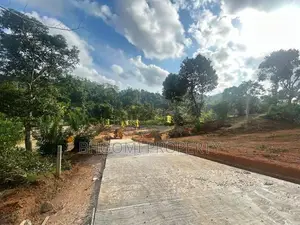 ගාල්ල උඩුගම පාර ජයන්ති හංදියෙන් අගනා බිම් කොටස්