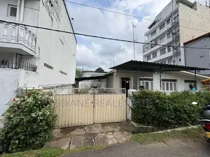 Prime Land with Old House for Sale – Nawala Road