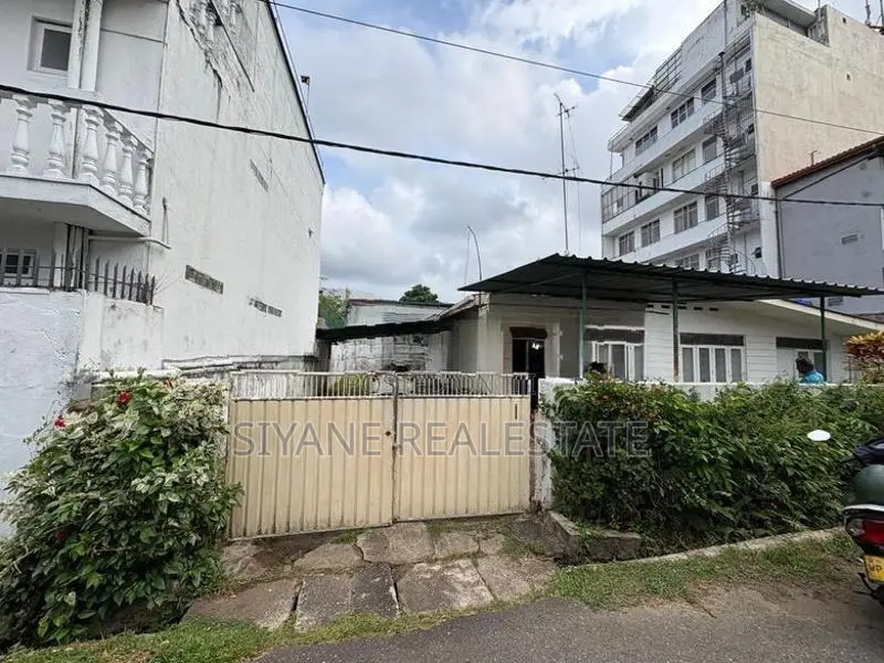 Prime Land with Old House for Sale – Nawala Road