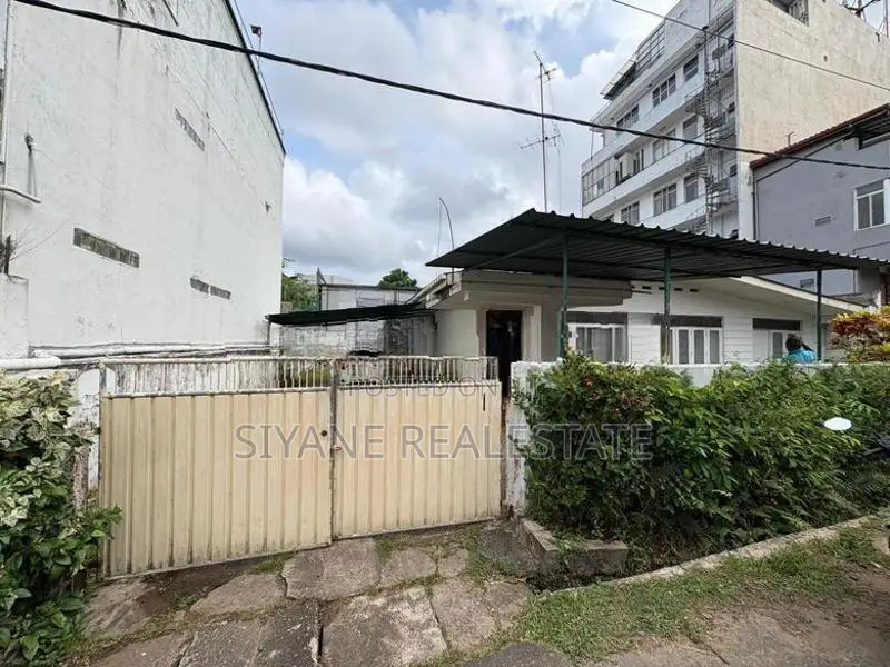 Prime Land with Old House for Sale – Nawala Road