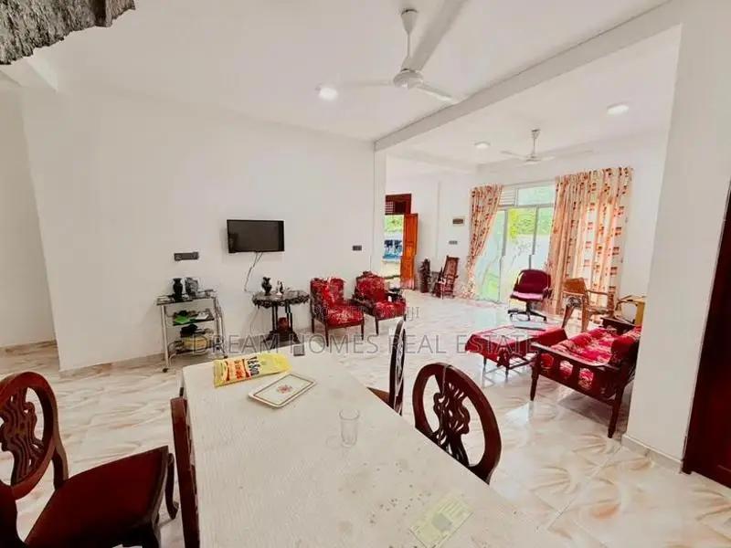 5BR House with 15.6 Perch land – Kahathuduwa
