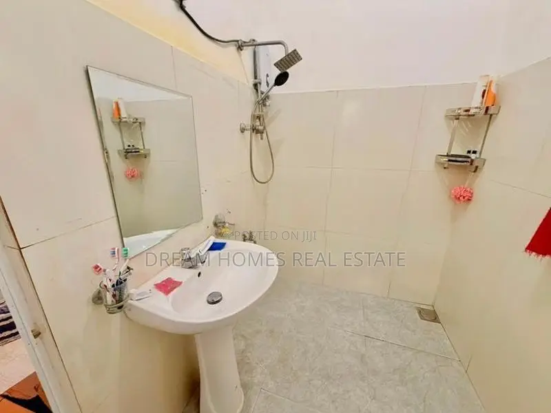 5BR House with 15.6 Perch land – Kahathuduwa