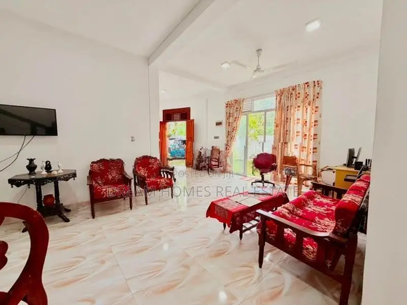 5BR House with 15.6 Perch land – Kahathuduwa