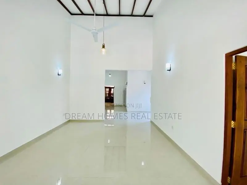 New Single Storey House for Sale in Athurugiriya