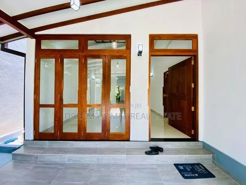 New Single Storey House for Sale in Athurugiriya