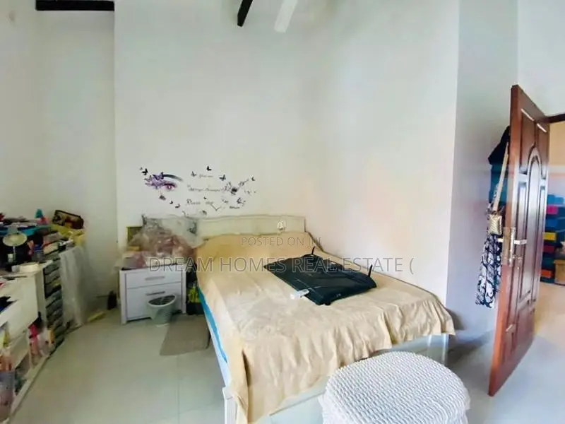 1 St Floor House Rent Nugegoda Stanley Thelkarathna Mw (upstear Only)