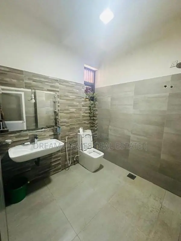 1 St Floor House Rent Nugegoda Stanley Thelkarathna Mw (upstear Only)