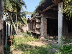 காணியுடன் வீடு