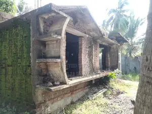 காணியுடன் வீடு