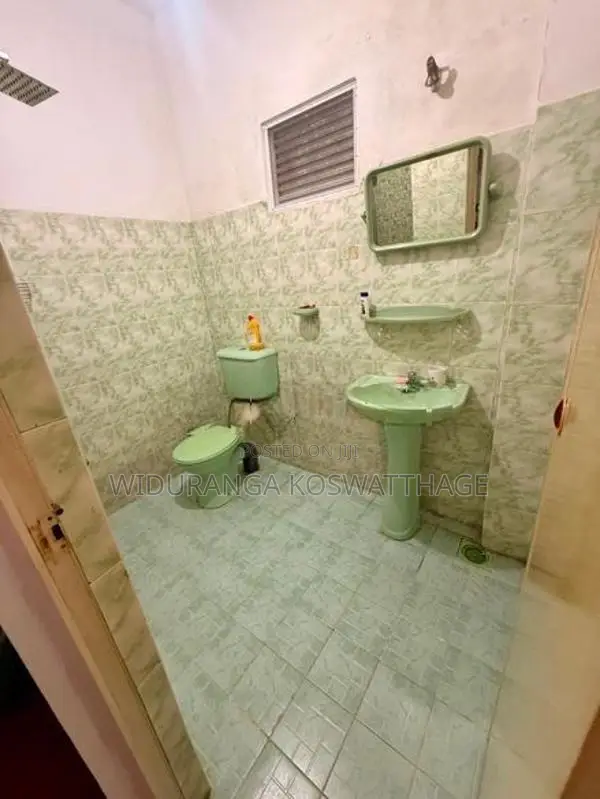 Two Story House for Sale in Battaramulla Koswatta