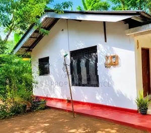 Land with a house for Sale in Polgasowita (SSPL-488)
