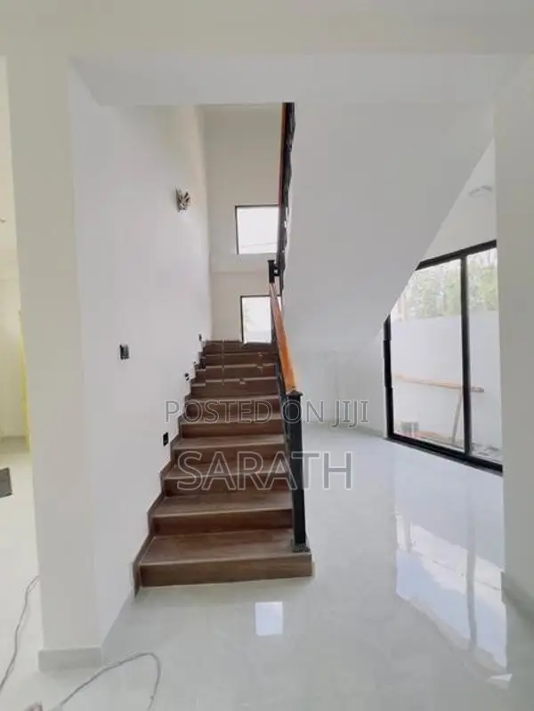 4 Bed With Brand New House Sale Kottawa