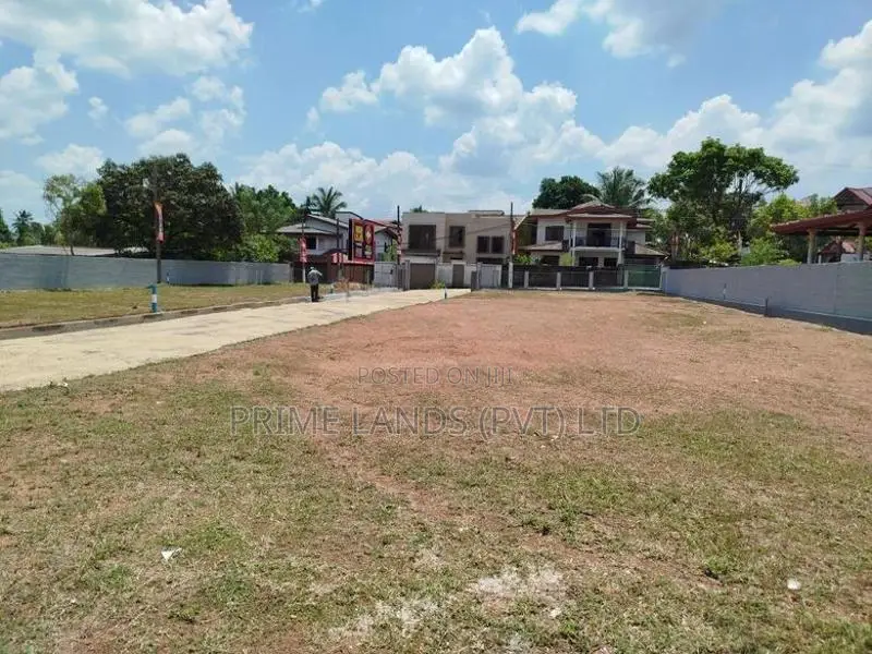 ගොඩගම හන්දියට ආසන්නව බිම් කොටස් විකිණීමට